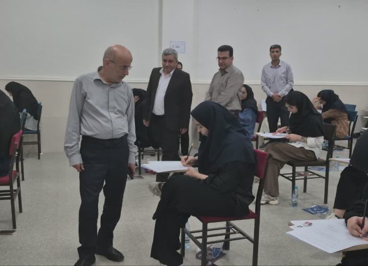 بازدید نماینده مردم لامرد و مهر و مسئولان اجرایی شهرستان از روند برگزاری آزمون سراسری در مرکز آموزش عالی لامرد