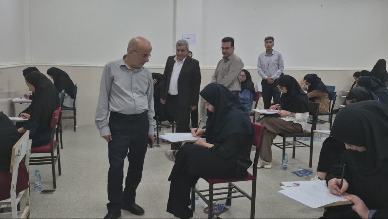 بازدید مسئولان از آزمون سراسری 1405